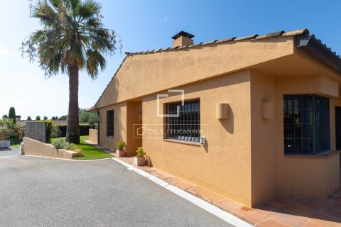 Villa for sale in Sant Vicenc De Montalt, Barcelona, Spain 4 bedrooms, 220 sq.m. No. 193678 - photo 28