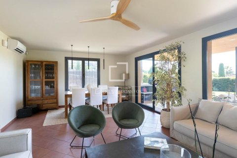 Villa for sale in Sant Vicenc De Montalt, Barcelona, Spain 4 bedrooms, 220 sq.m. No. 193678 - photo 7