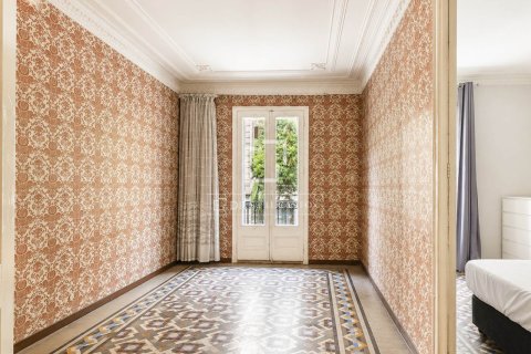 Apartamento en venta en Barcelona, España 5 dormitorios, 106 m2 No. 193676 - foto 5