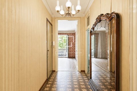 Apartamento en venta en Barcelona, España 5 dormitorios, 106 m2 No. 193676 - foto 11