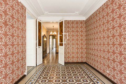Apartamento en venta en Barcelona, España 5 dormitorios, 106 m2 No. 193676 - foto 3