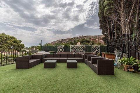 Villa for sale Alicante, Spain 3 bedrooms, 285 sq.m. No. 119671 - photo 1