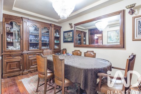 Apartment à vendre à Madrid, Espagne, 5 chambres, 279 m2 No. 188300 - photo 11