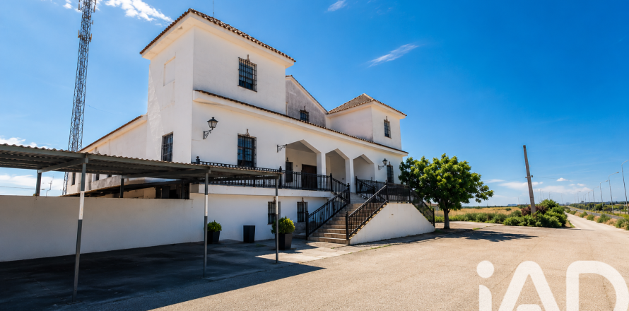 Сasa en Ocana, Toledo, España 837 m2 No. 188299