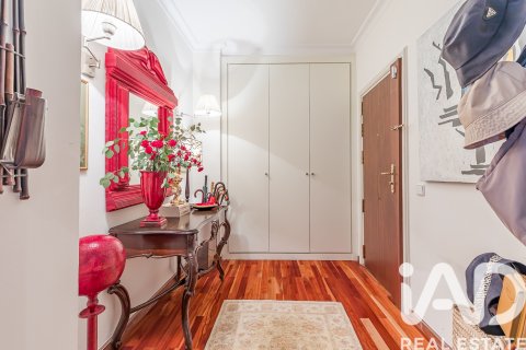 Wohnung zum Verkauf in Madrid, Spanien 5 Schlafzimmer, 325 m2 Nr. 188298 - Foto 19