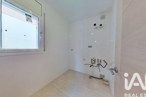House for sale in Bellvei, Tarragona, Spain 5 bedrooms, 215 sq.m. No. 188301 - photo 7