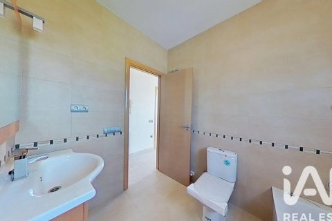 House for sale in Bellvei, Tarragona, Spain 5 bedrooms, 215 sq.m. No. 188301 - photo 22