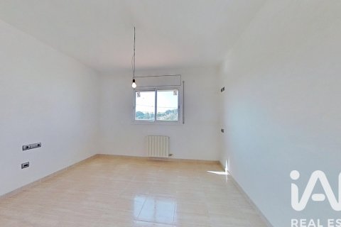 House for sale in Bellvei, Tarragona, Spain 5 bedrooms, 215 sq.m. No. 188301 - photo 19
