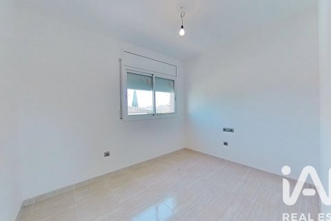 House for sale in Bellvei, Tarragona, Spain 5 bedrooms, 215 sq.m. No. 188301 - photo 23