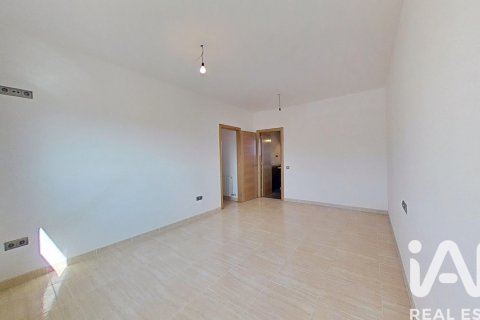House for sale in Bellvei, Tarragona, Spain 5 bedrooms, 215 sq.m. No. 188301 - photo 28
