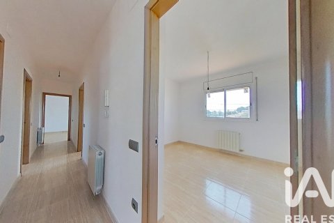 House for sale in Bellvei, Tarragona, Spain 5 bedrooms, 215 sq.m. No. 188301 - photo 18