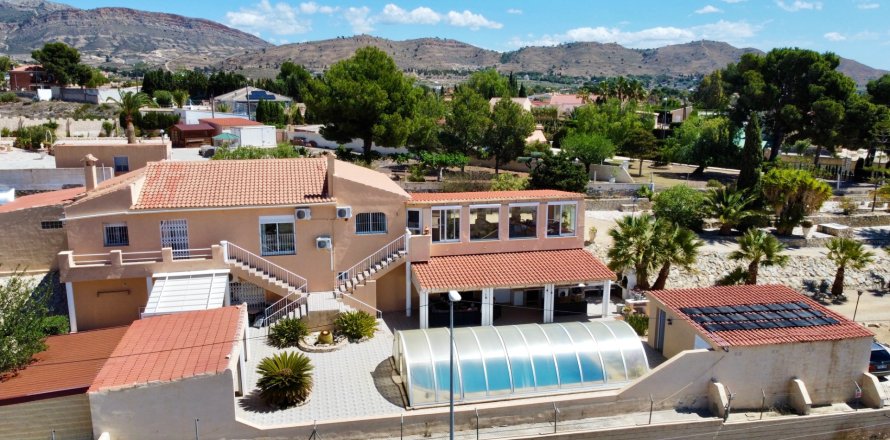 Villa Alicante, Spagna 7 camere da letto, 390 mq. N° 135635