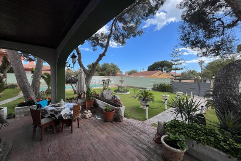 Villa for sale Dehesa De Campoamor, Alicante, Spain 3 bedrooms, 250 sq.m. No. 135629 - photo 3