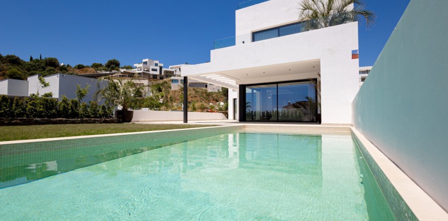 Villa i Mijas, Malaga, Spanien 4 sovrum, 667 kvm. Nr. 181223
