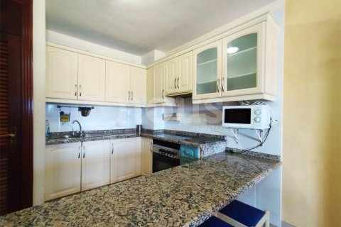 Huoneisto myytävänä Playa Paraiso, Tenerife, Espanja, 2 makuuhuonetta, 93 m2 No. 109786 - kuva 12