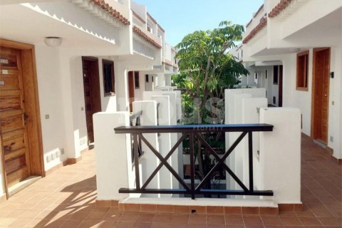 Apartment for sale Arona, Tenerife, Spain 1 bedroom, 56 sq.m. No. 109795 - photo 3