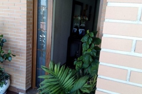Villa for sale Pilar de la Horadada, Alicante, Spain 4 bedrooms, 220 sq.m. No. 115039 - photo 4