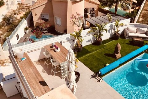 Villa for sale Ciudad Quesada, Alicante, Spain 6 bedrooms,  No. 115034 - photo 13
