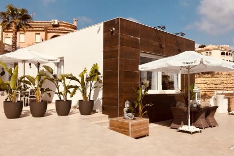 Villa for sale Ciudad Quesada, Alicante, Spain 6 bedrooms,  No. 115034 - photo 6