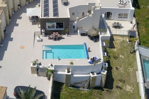Villa for sale Ciudad Quesada, Alicante, Spain 6 bedrooms,  No. 115034 - photo 1