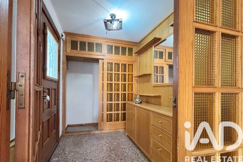 Talo myytävänä Roda de Berà, Tarragona, Espanja, 7 makuuhuonetta, 235 m2 No. 152261 - kuva 4