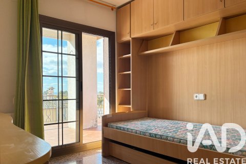 Talo myytävänä Roda de Berà, Tarragona, Espanja, 7 makuuhuonetta, 235 m2 No. 152261 - kuva 16