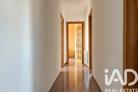 Talo myytävänä Roda de Berà, Tarragona, Espanja, 7 makuuhuonetta, 235 m2 No. 152261 - kuva 13