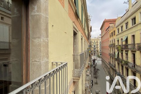 Huoneisto myytävänä Barcelona, Espanja, 3 makuuhuonetta, 102 m2 No. 152264 - kuva 3