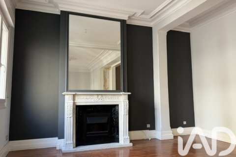 Apartamento en venta en Bilbao, Vizcaya, España 3 dormitorios, 147 m2 No. 152258 - foto 1