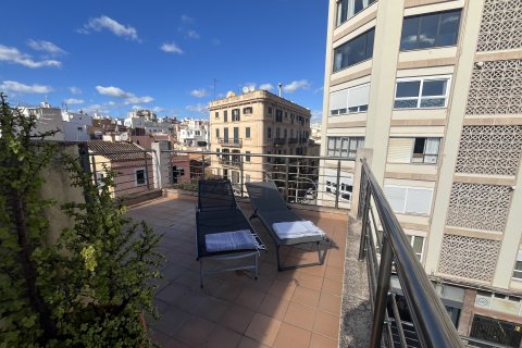 Penthouse for rent in Palma de Majorca, Mallorca, Spain 2 bedrooms, 60 sq.m. No. 195387 - photo 17