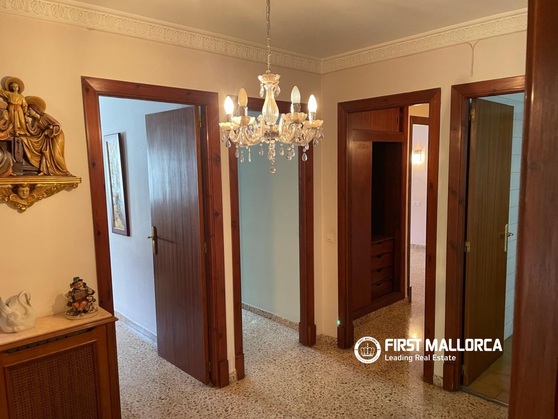 Apartment in Palma de Majorca, Mallorca, Spain 5 bedrooms, 139 sq.m. No. 195391