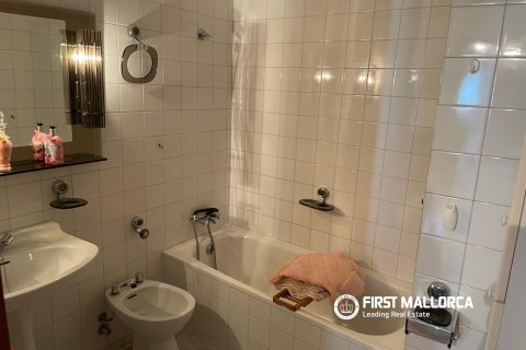 Apartment for sale in Palma de Majorca, Mallorca, Spain 5 bedrooms, 139 sq.m. No. 195391 - photo 11