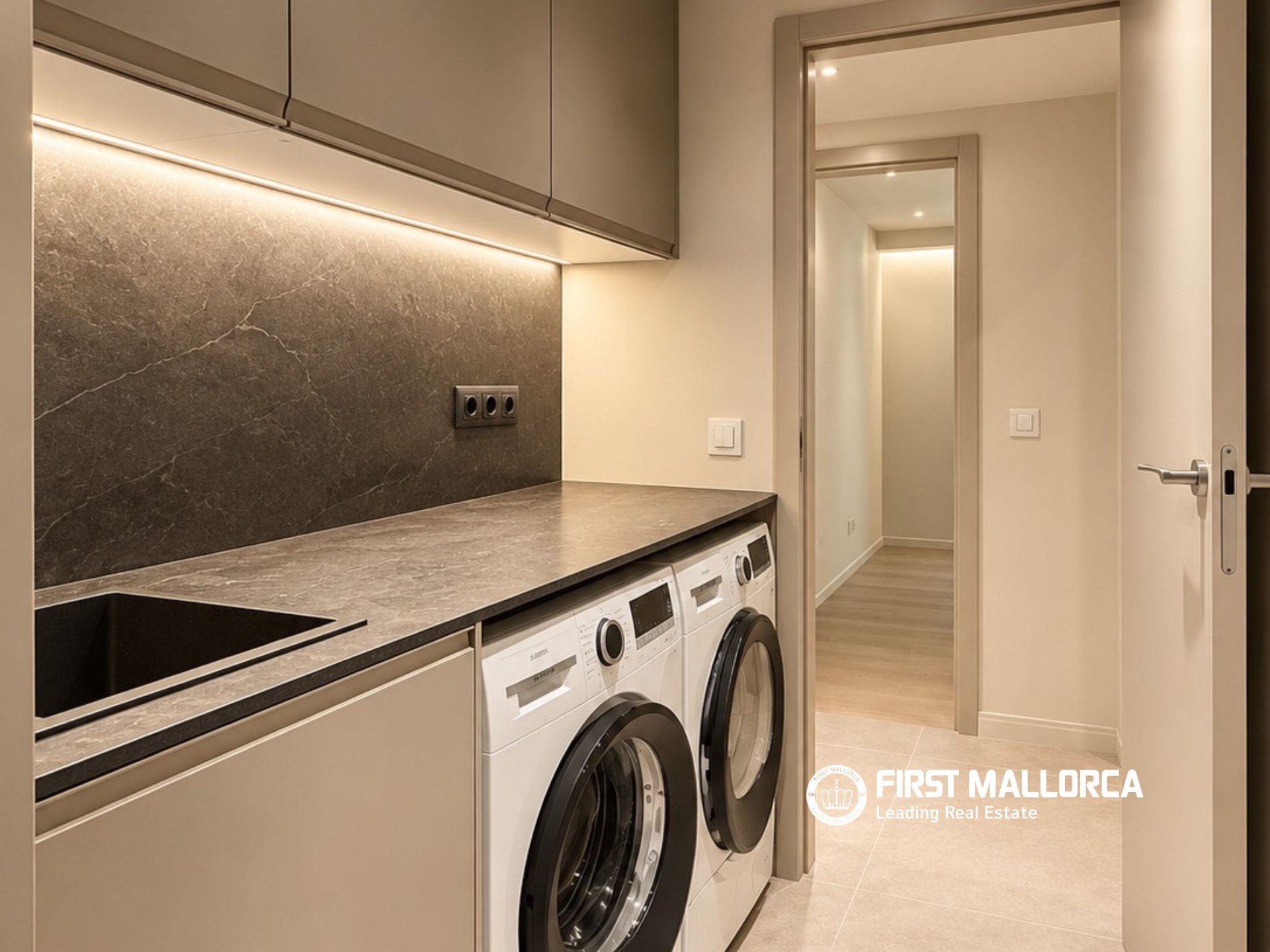 Apartment in Palma de Majorca, Mallorca, Spain 3 bedrooms, 130 sq.m. No. 195392