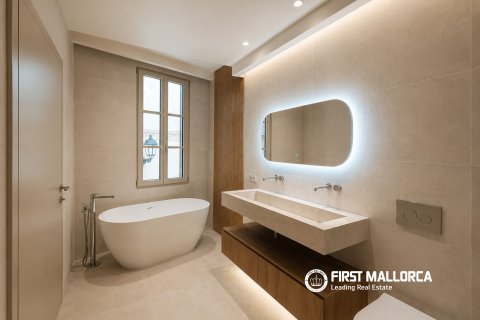 Apartment for sale in Palma de Majorca, Mallorca, Spain 3 bedrooms, 130 sq.m. No. 195392 - photo 9