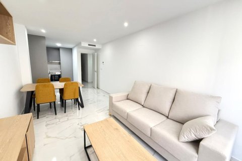 Apartment à Torrevieja, Alicante, Espagne 2 chambres, 92 m2 No. 161489