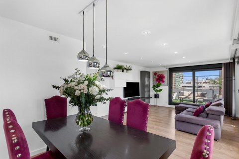 Lägenhet till salu i Alicante, Spanien 3 sovrum, 165 kvm. Nr. 161487 - foto 22