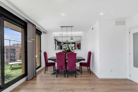 Lägenhet till salu i Alicante, Spanien 3 sovrum, 165 kvm. Nr. 161487 - foto 21