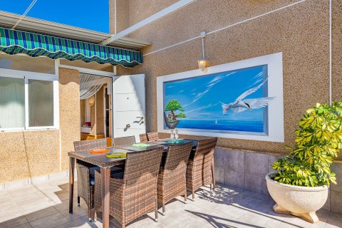 Huvila myytävänä Torrevieja, Alicante, Espanja, 5 makuuhuonetta, 135 m2 No. 161486 - kuva 24