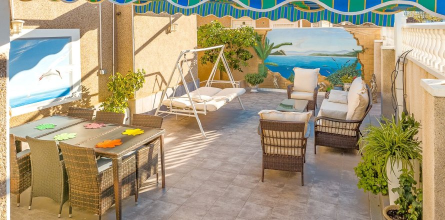 Huvila Torrevieja, Alicante, Espanja 5 makuuhuonetta, 135 m2 No. 161486