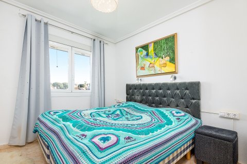 Huvila myytävänä Torrevieja, Alicante, Espanja, 5 makuuhuonetta, 135 m2 No. 161486 - kuva 15