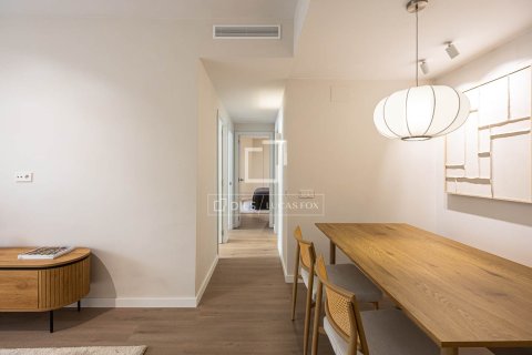 Apartamento en venta en Barcelona, España 3 dormitorios, 90 m2 No. 150323 - foto 5