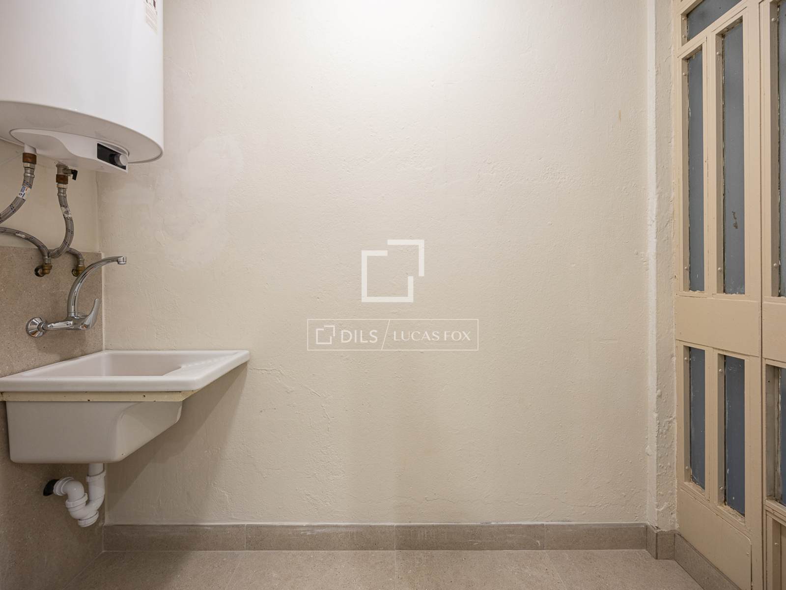 Apartment à Barcelona, Espagne 3 chambres, 84 m2 No. 150323