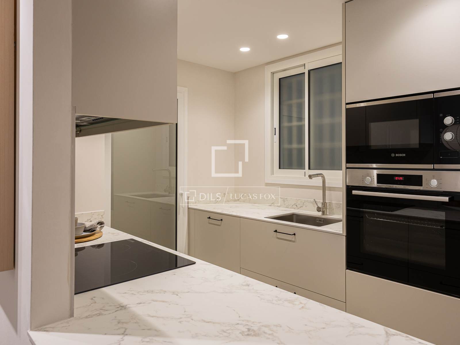 Apartment à Barcelona, Espagne 3 chambres, 84 m2 No. 150323