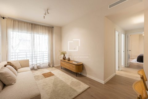 Apartamento en Barcelona, España 3 dormitorios, 90 m2 No. 150323