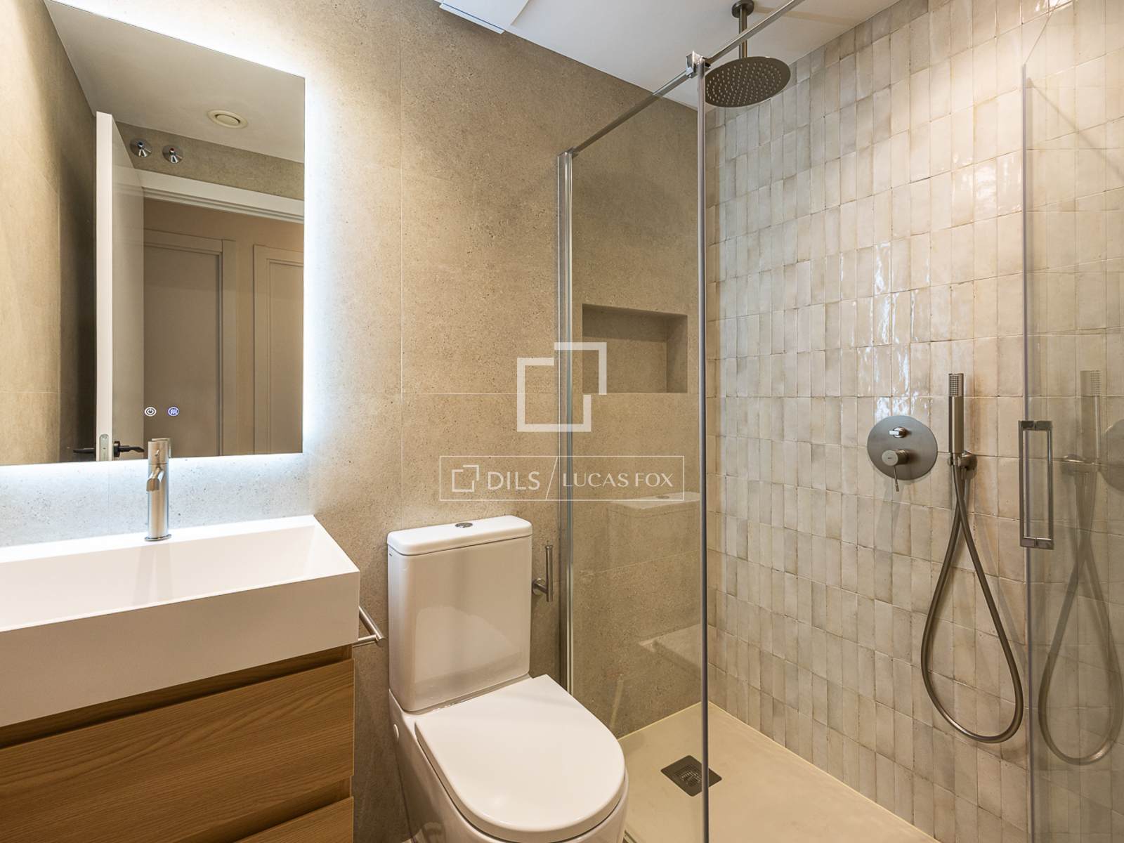 Apartment à Barcelona, Espagne 3 chambres, 84 m2 No. 150323