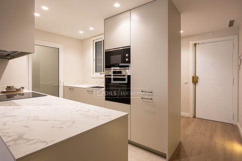 Apartamento en venta en Barcelona, España 3 dormitorios, 90 m2 No. 150323 - foto 15