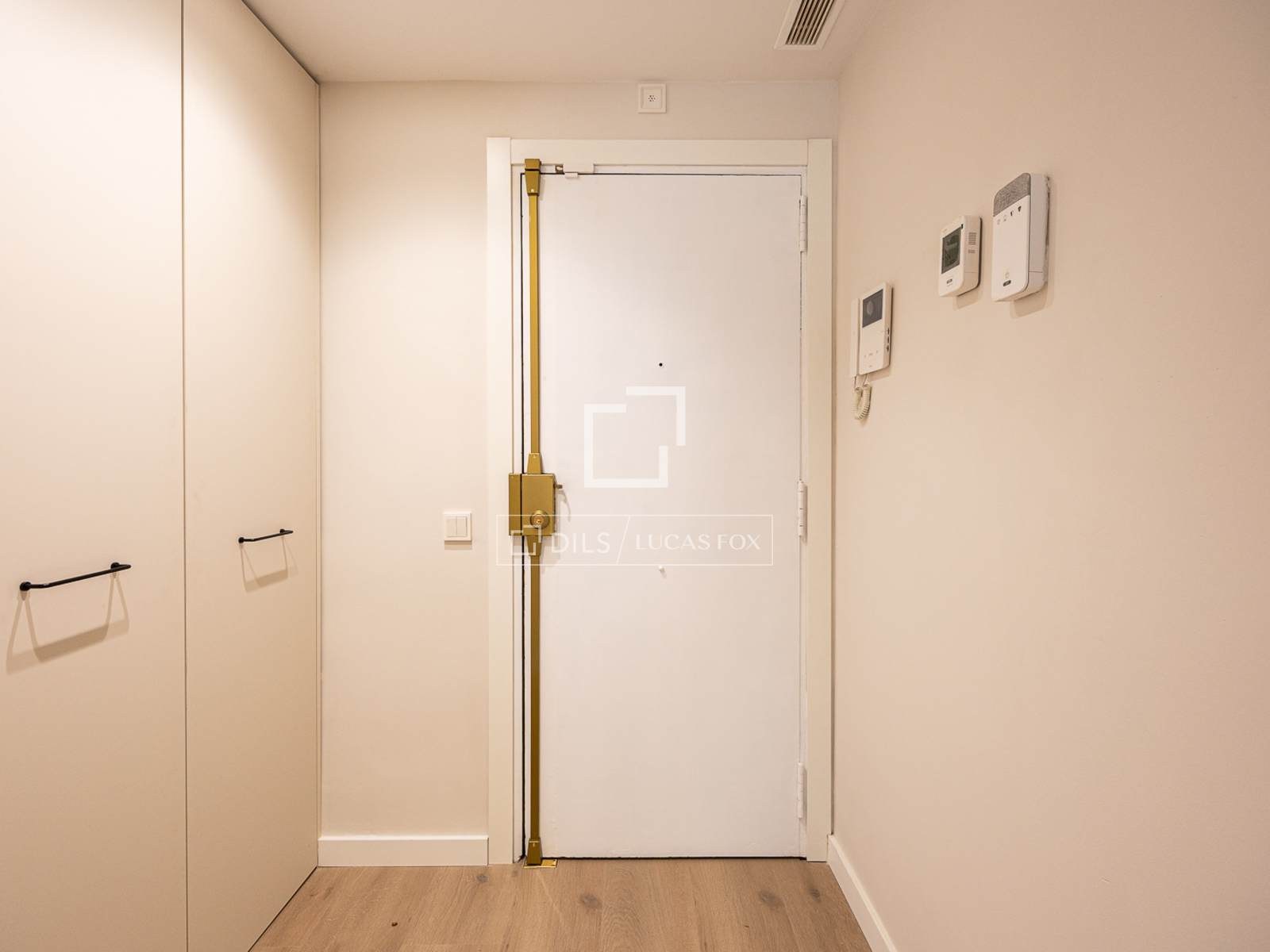 Apartment à Barcelona, Espagne 3 chambres, 84 m2 No. 150323