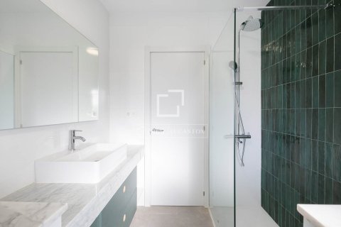 Villa for sale in Bellaterra, Barcelona, Spain 5 bedrooms, 303 sq.m. No. 150324 - photo 20