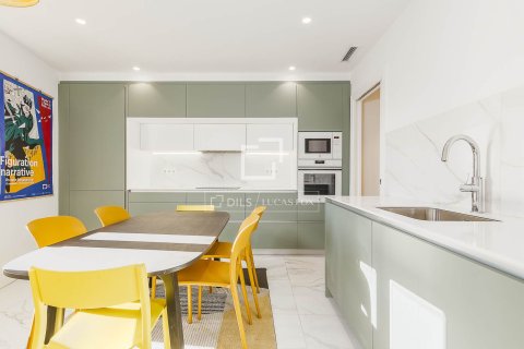 Ático en venta en Barcelona, España 4 dormitorios, 230 m2 No. 150321 - foto 11