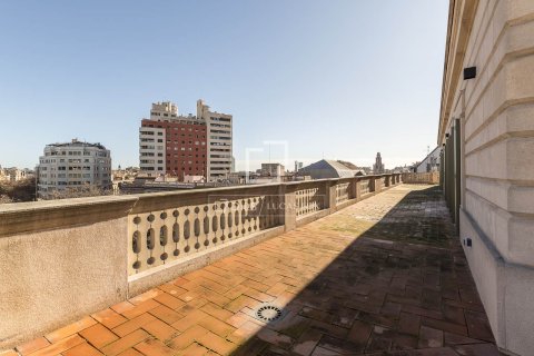 Ático en venta en Barcelona, España 4 dormitorios, 230 m2 No. 150321 - foto 17
